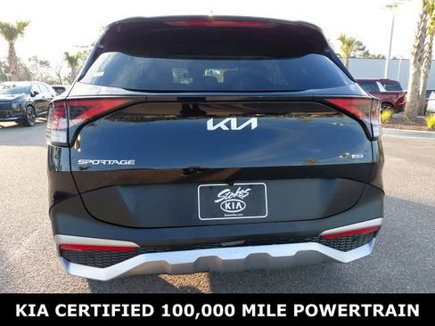Certified 2024 Kia Sportage LX image 6