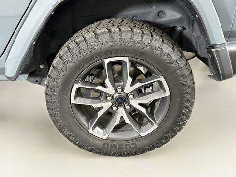 Used 2024 Jeep Wrangler Unlimited w/ Convenience Group AWD/4WD image 11