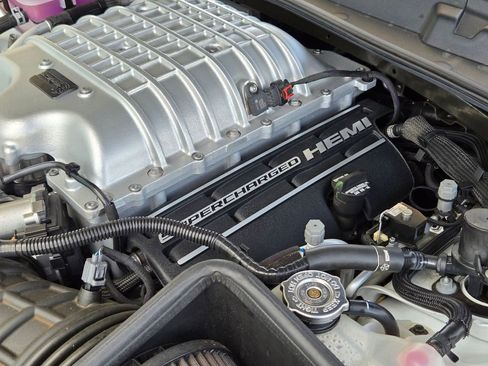 Used 2019 Dodge Challenger SRT Hellcat Redeye RWD image 35