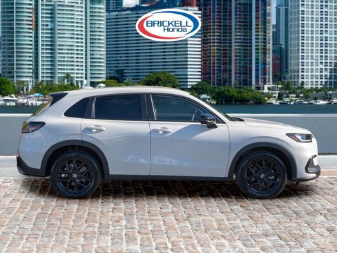 Certified 2023 Honda HR-V Sport image 4