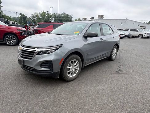 Used 2024 Chevrolet Equinox LS FWD image 6