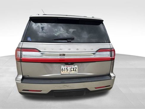 Used 2019 Lincoln Navigator Reserve AWD/4WD image 14