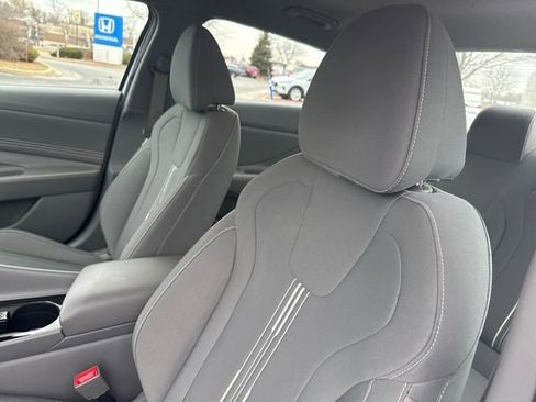 Certified 2023 Hyundai Elantra SEL w/ Convenience Package image 12