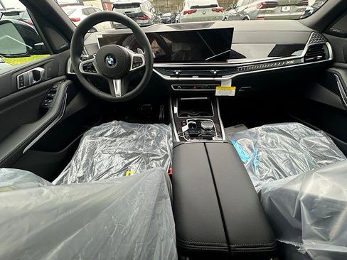 New 2026 BMW X5 xDrive40i w/ M Sport Package image 6