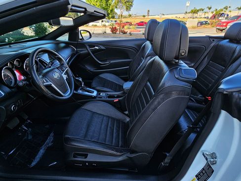 Used 2019 Buick Cascada Premium image 22
