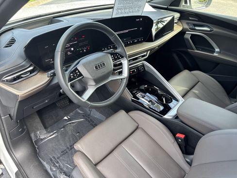 Used 2025 Audi Q5 Premium Plus w/ Premium Plus AWD/4WD image 19