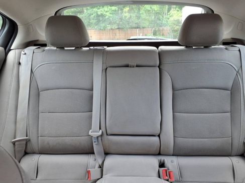 Used 2017 Chevrolet Cruze LT w/ Convenience Package FWD image 19