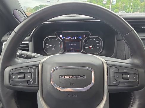 Used 2021 GMC Yukon Denali w/ Denali Premium Package AWD/4WD image 28