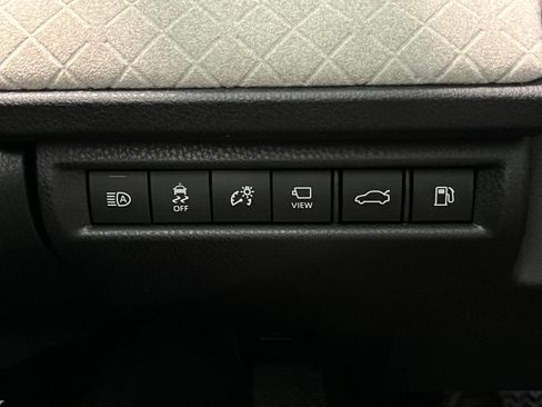 Used 2025 Toyota Camry XLE w/ Premium Plus Package AWD/4WD image 34