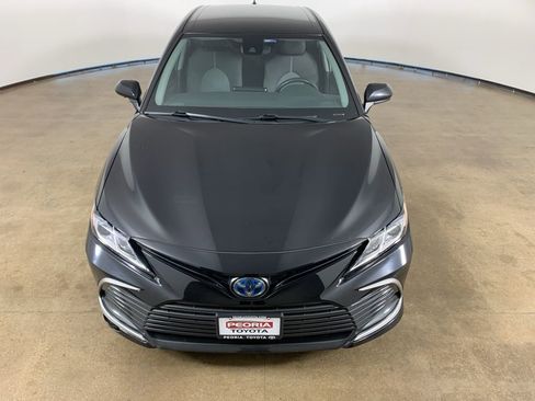 Used 2021 Toyota Camry LE FWD image 4