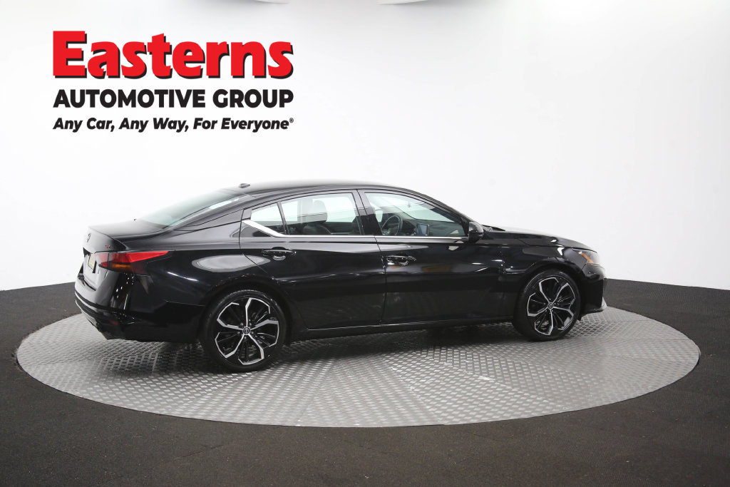 Used 2024 Nissan Altima 2.5 SR FWD image 45