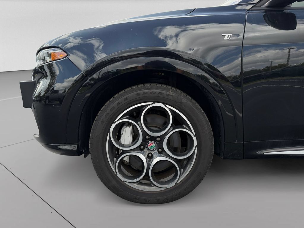 Used 2024 Alfa Romeo Tonale Ti AWD/4WD image 30