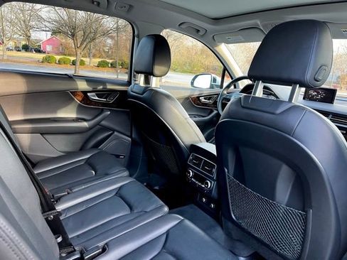 Used 2018 Audi Q7 3.0T Prestige w/ Prestige Package image 20