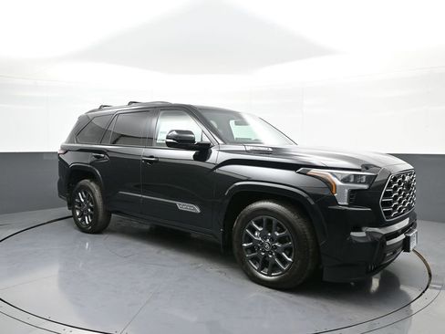 New 2025 Toyota Sequoia Platinum image 4