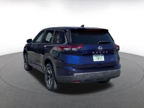 Used 2025 Nissan Rogue SV image 11