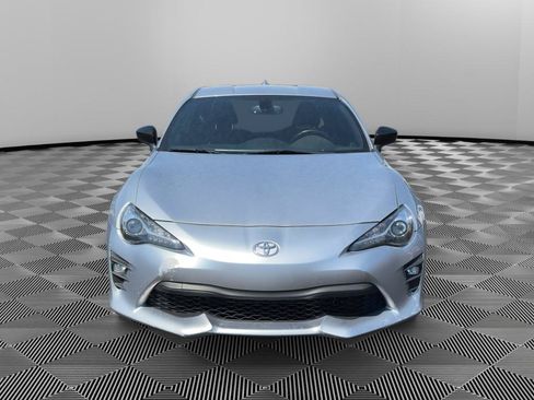 Used 2018 Toyota 86 RWD image 2