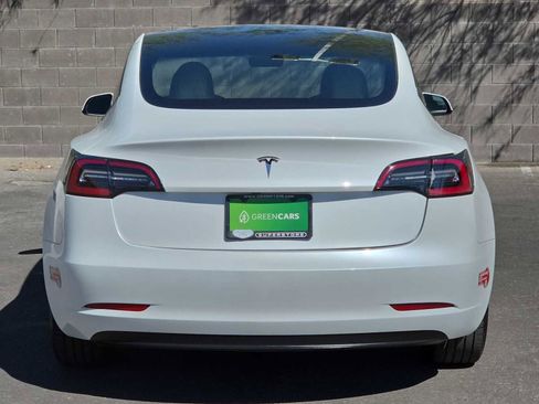 Used 2023 Tesla Model 3 Standard Range image 8