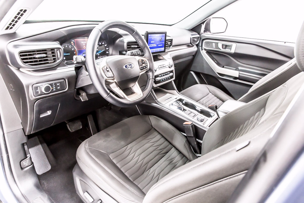 Used 2021 Ford Explorer XLT AWD/4WD image 26