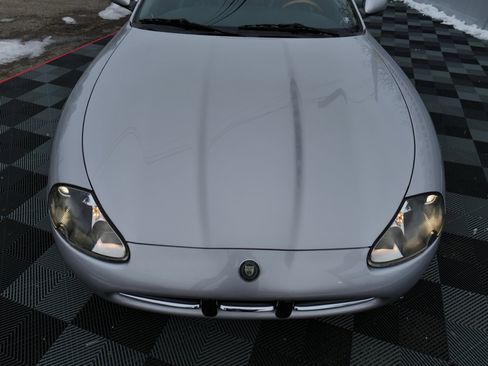 Used 2004 Jaguar XK8 Coupe image 75