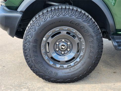 New 2025 Ford Bronco Outer Banks w/ Sasquatch Package AWD/4WD image 7