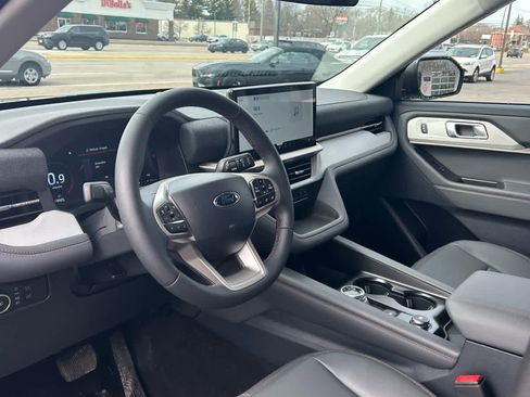 New 2026 Ford Explorer Active w/ Active Comfort Package AWD/4WD image 11