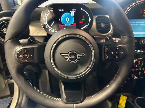 Used 2023 MINI Cooper S image 11