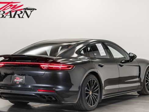 Used 2020 Porsche Panamera GTS image 5