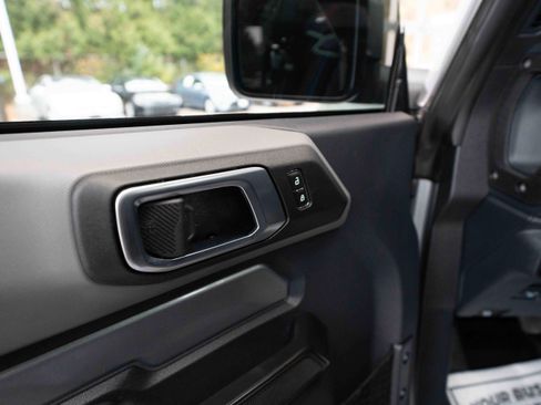 Used 2024 Ford Bronco Black Diamond image 7