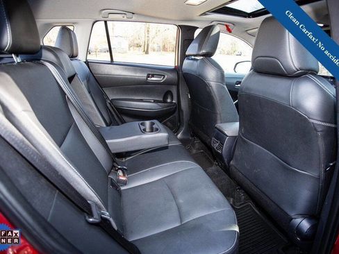 Used 2022 Toyota Corolla Cross XLE w/ Convenience Package image 25