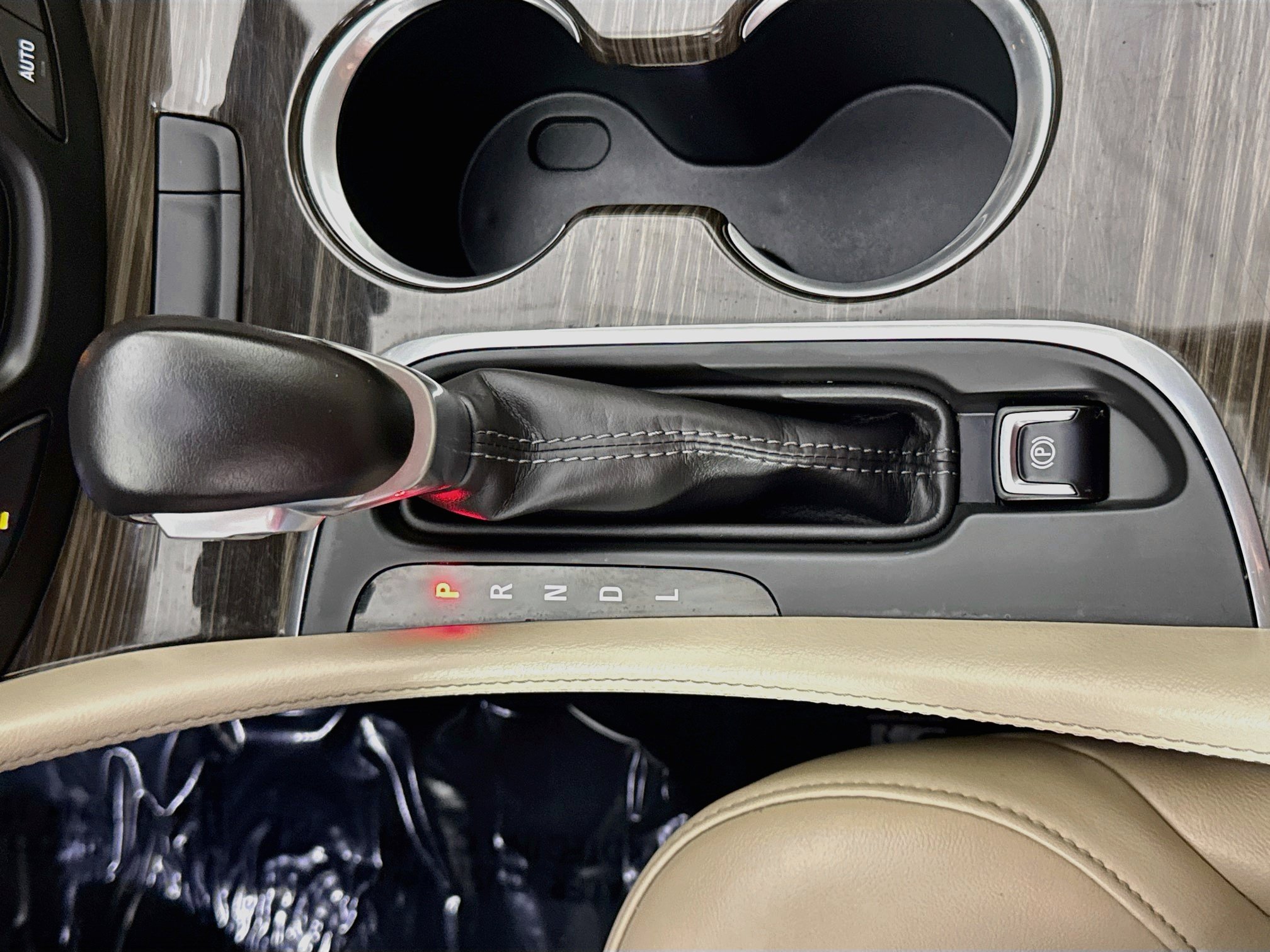 Certified 2020 Buick Envision Essence AWD/4WD image 17
