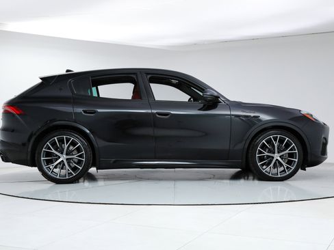 Used 2026 Maserati Grecale Modena image 6