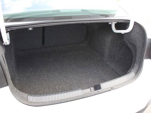 Used 2025 Volkswagen Jetta Sport image 19