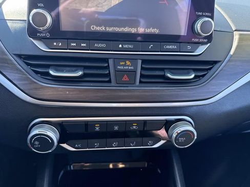 Used 2024 Nissan Altima 2.5 SV image 26