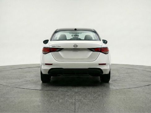 Used 2025 Nissan Sentra SV image 7