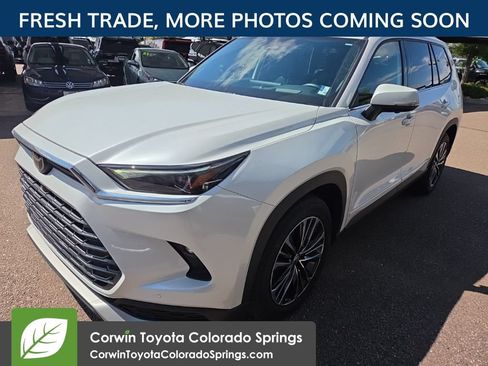 Used 2025 Toyota Grand Highlander AWD Hybrid image 9