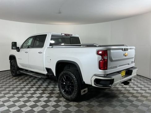 Used 2022 Chevrolet Silverado 3500 High Country w/ Z71 Off-Road Package AWD/4WD image 6