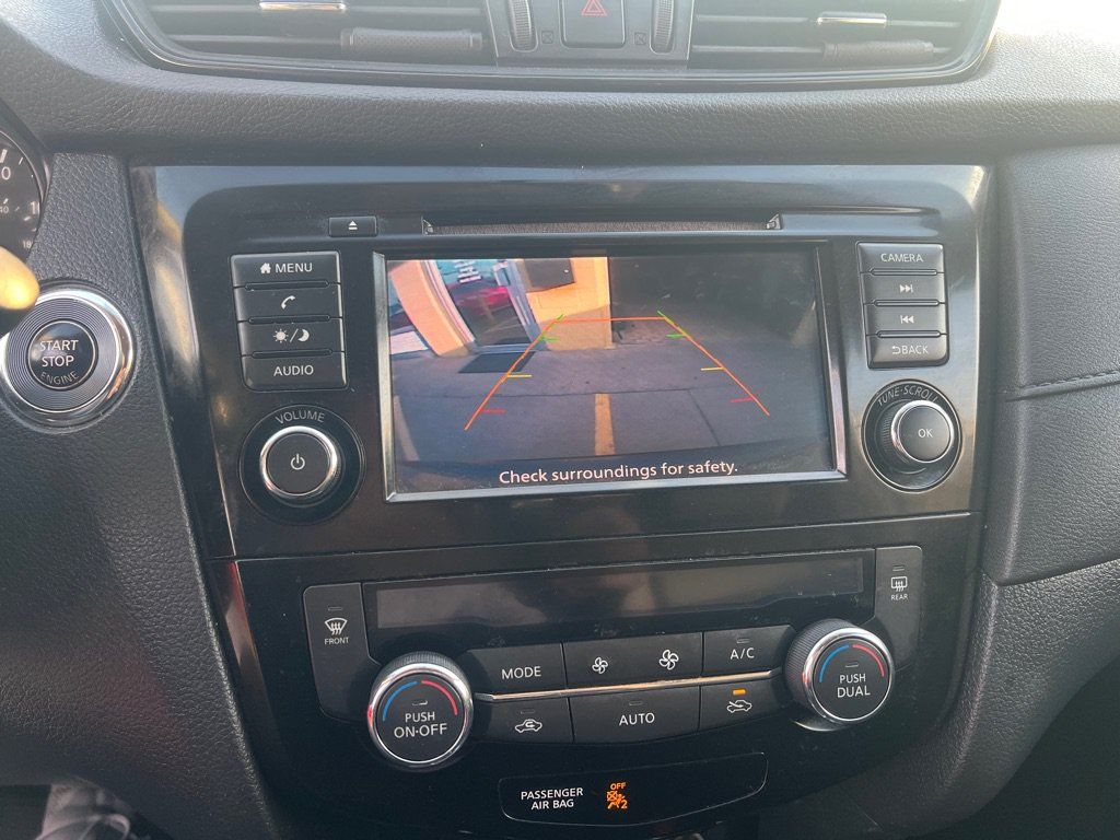 Used 2018 Nissan Rogue SV FWD image 15