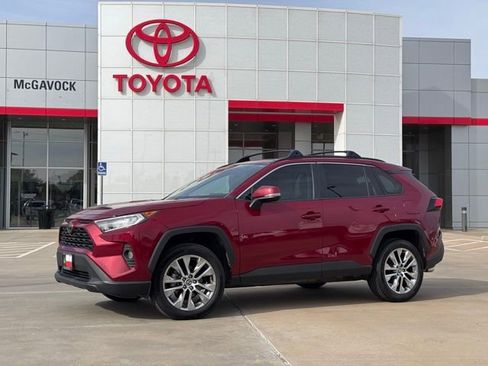 Used 2021 Toyota RAV4 XLE Premium image 58