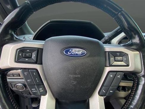 Used 2019 Ford F250 Platinum w/ Platinum Ultimate Package AWD/4WD image 16