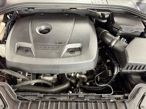 Used 2018 Volvo S60 T5 Dynamic image 9