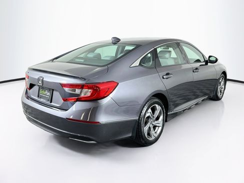 Used 2018 Honda Accord EX image 9