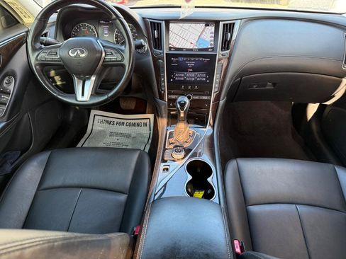 Used 2018 INFINITI Q50 Luxe w/ Essential Package (3.0T Luxe) image 13