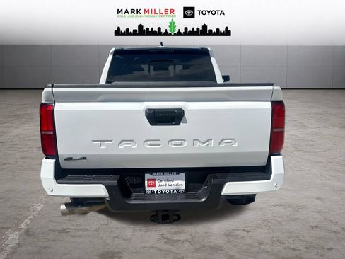 Certified 2025 Toyota Tacoma SR5 AWD/4WD image 4