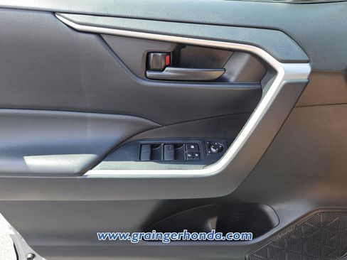 Used 2024 Toyota RAV4 LE FWD image 23