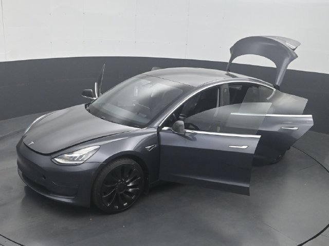 Used 2018 Tesla Model 3 Long Range RWD image 43