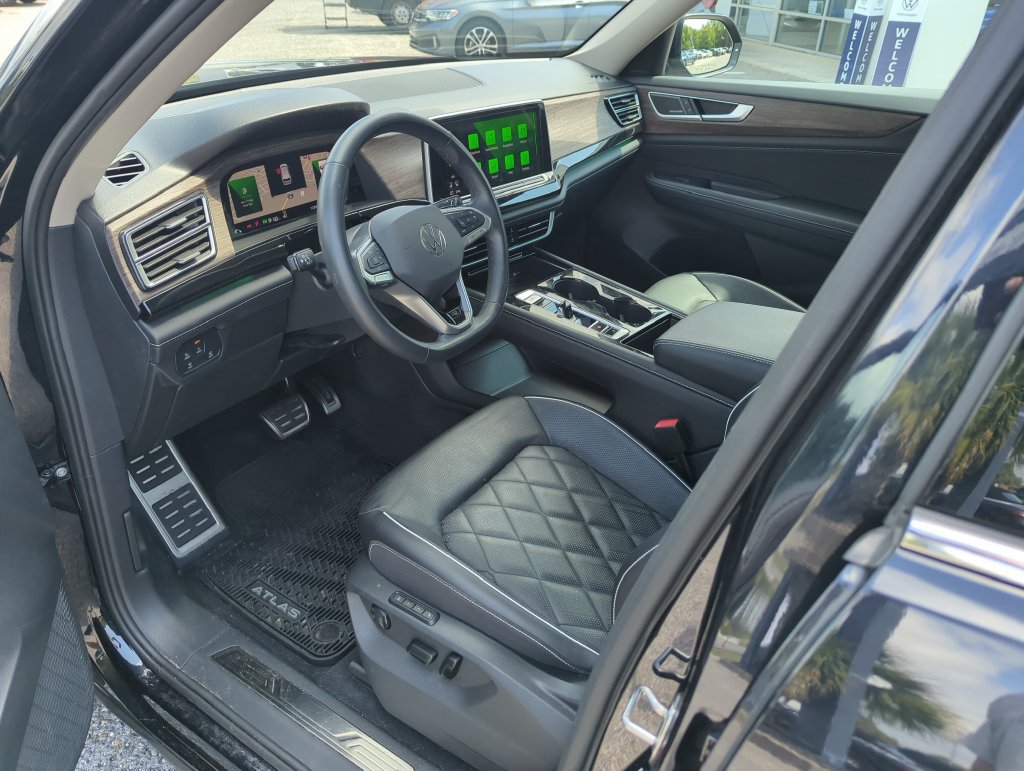 Used 2026 Volkswagen Atlas SEL Premium R-Line AWD/4WD image 11