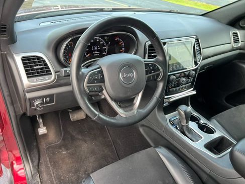 Used 2022 Jeep Grand Cherokee Laredo X AWD/4WD image 15