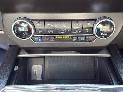 Used 2020 Ford Expedition XLT w/ Equipment Group 202A image 18