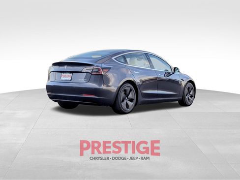 Used 2018 Tesla Model 3 Long Range AWD/4WD image 7