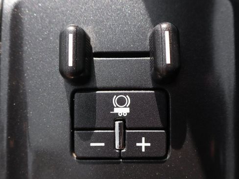 Used 2017 Chevrolet Silverado 1500 LTZ Z71 w/ LTZ Plus Package image 18